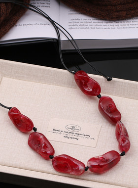 复古不规则红色抽拉绳毛衣链