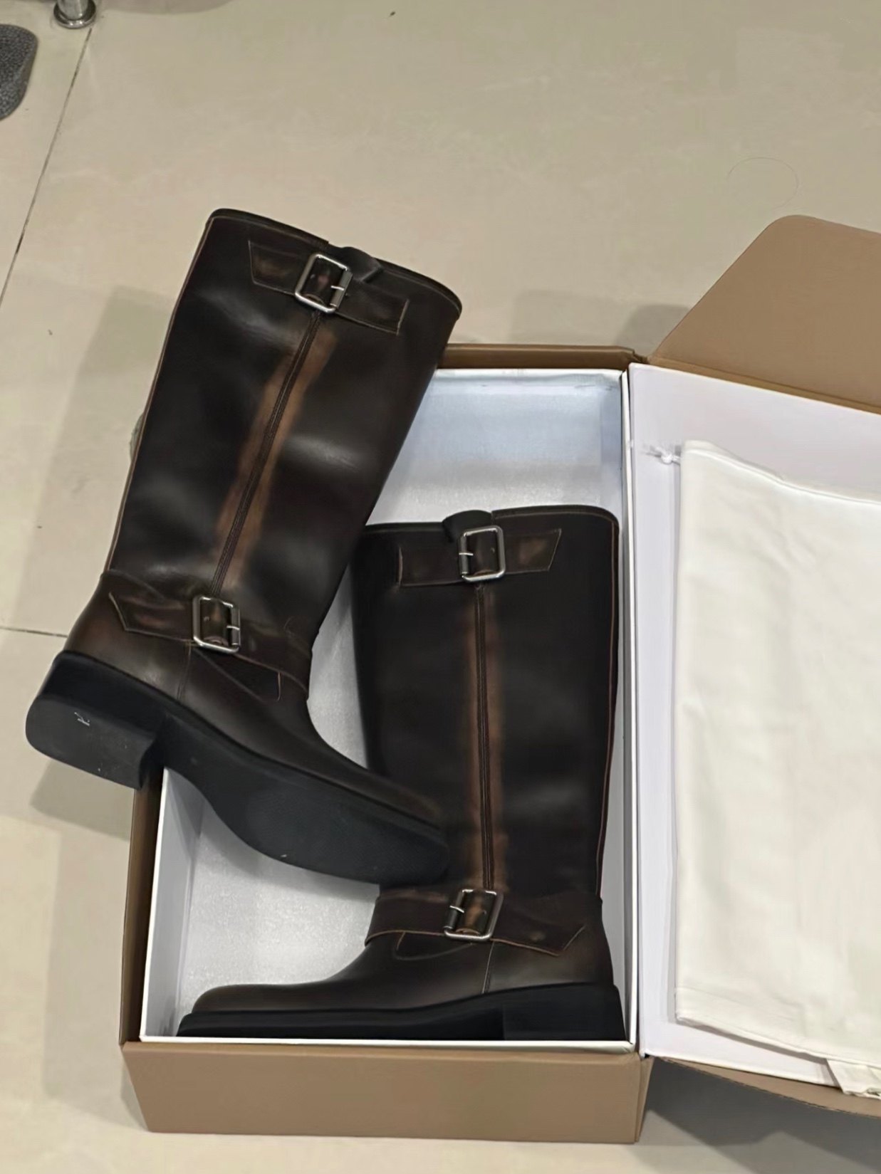 复古做旧擦色方圆头中筒靴2025年秋冬新款英伦风皮带扣骑士靴女潮,淘宝优惠券,粉丝福利购,淘宝优惠卷