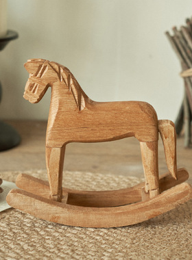 艺雨北欧风格摇马木马桌面摆饰家居装饰松木摇马工艺品马到成功