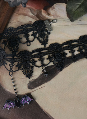 个性搞怪蝙蝠吊坠黑色choker项圈