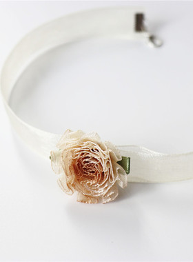 温柔锁骨链纱带女花朵短款项链