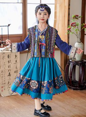 三月民族服装女童苗疆公主