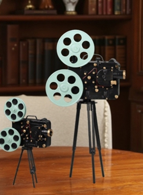复古老式三脚架电影放映机模型