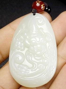 本命年新疆和田玉貔貅牌子吊坠精雕貔貅兽头守护玉挂件礼物