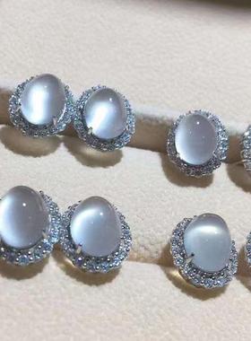 本命年冰种帝王绿玉髓耳钉女款925银镶嵌白冰耳钉翡翠色玉石耳钉