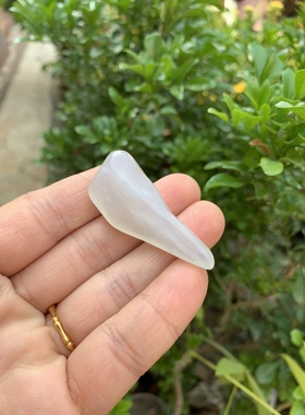 缅甸树化玉挂件吊坠高4.5/宽1.5/厚1厘米