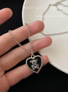 宇宙射线爱心小熊毛衣链ins女