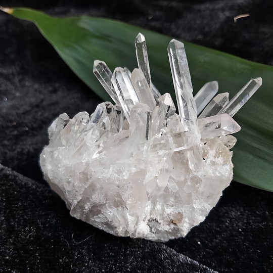 小巧精致天然高透明白水晶簇自然年轻时尚风消磁净化原石水晶摆件