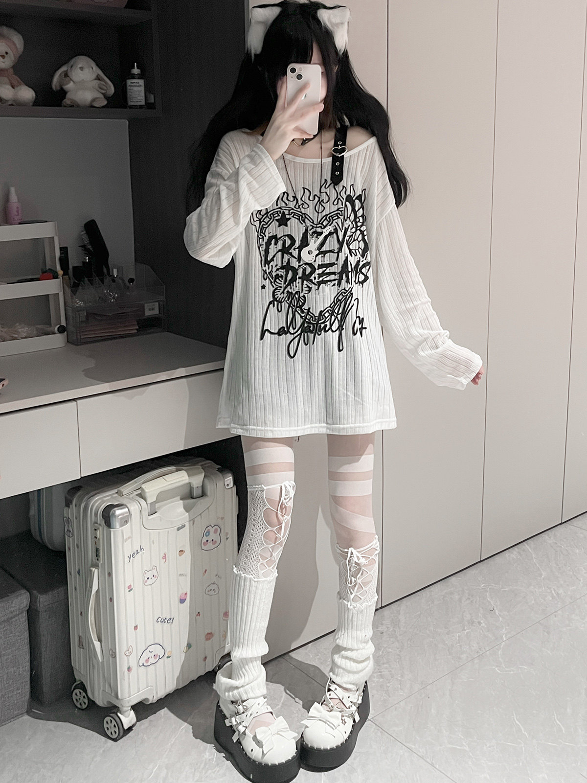 西洋果子原创狂热之梦夏季白色圆领宽松涂鸦长袖圆领女防晒衫显瘦,淘宝优惠券,粉丝福利购,淘宝优惠卷