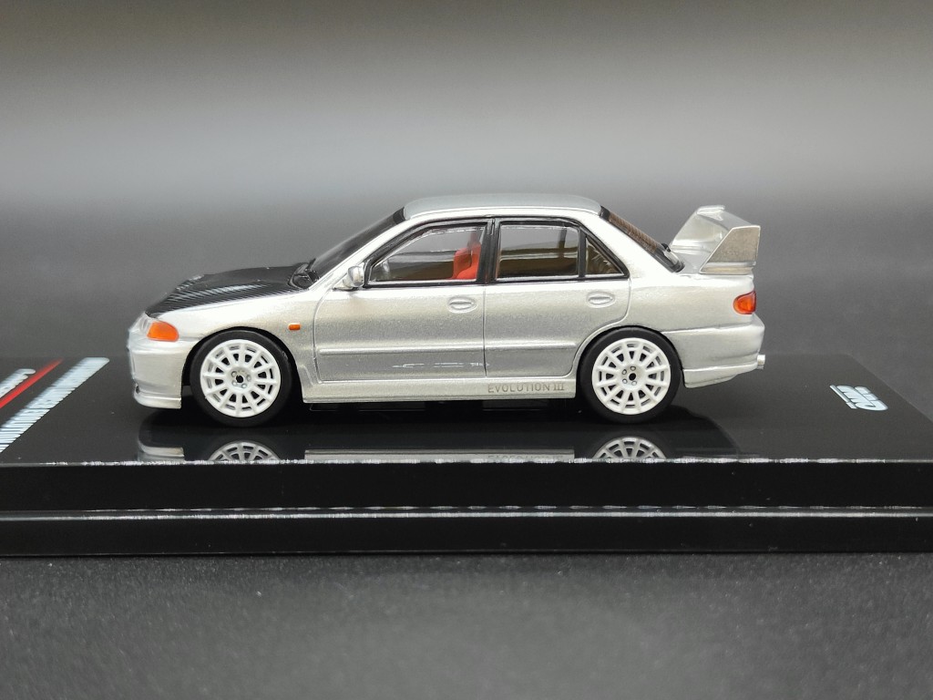 INNO1:64三菱EVO 3代银色碳盖 LANCER EVOLUTION 合金汽车模型 - 图1