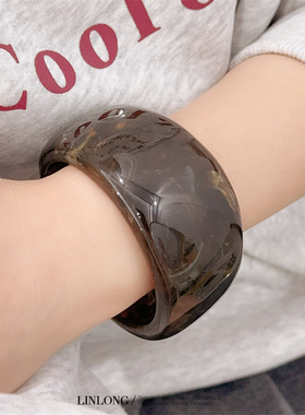 生椰拿铁~不规则亚克力宽边手镯女小众设计复古高级感中古手饰品