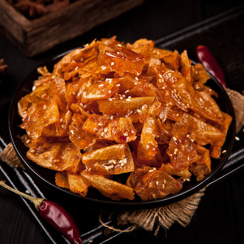 湖南特产自制香辣豆皮辣条片80后麻辣小吃豆干散装零食4包共500g - 图1