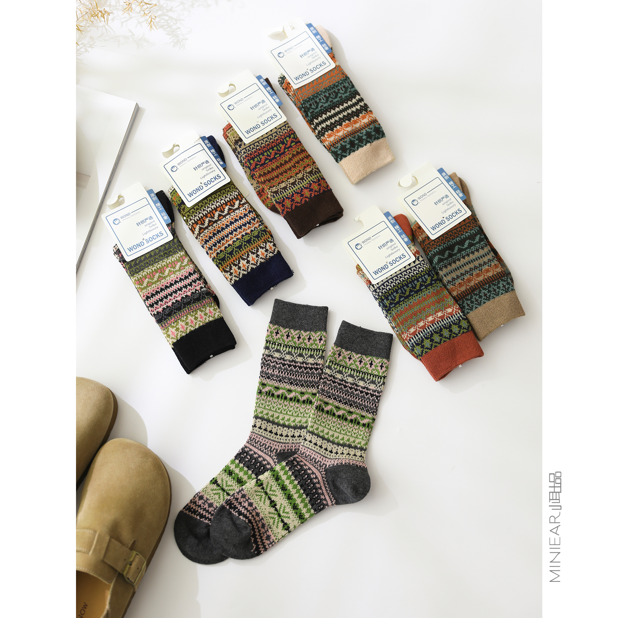 小耳出品【针织严选】美拉德配色复古民族风中筒袜秋冬款棉袜 - 图3