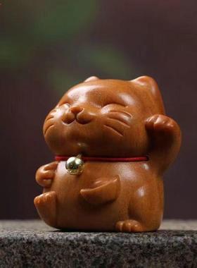 绿檀木雕手把件招财猫檀木可爱猫咪办公桌叮当猫招手来财小摆件