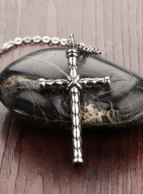 亚马逊外贸饰品复古龙鳞十字架项链欧美街头男士霸气吊坠配饰