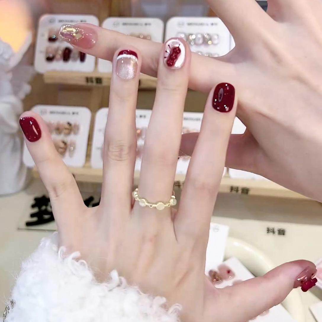 冰糖葫芦网红新年美甲显白2025年新款纯手工穿戴甲高级感短款,淘宝优惠券,粉丝福利购,淘宝优惠卷