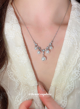 夜色正浓江疏影女神蒙上眼玫瑰丛生瑜蒋欣王子文李晓兮同款项链女