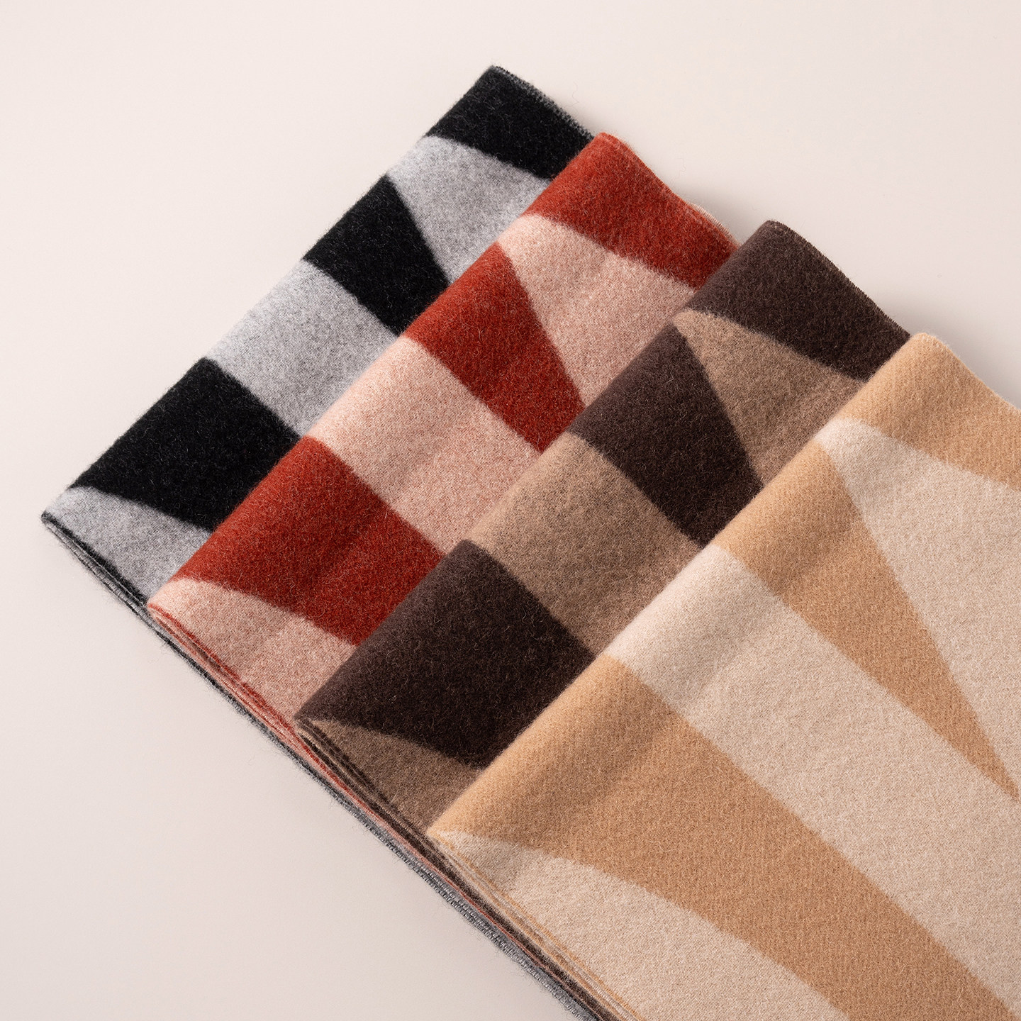 上海故事2025秋冬新款加厚保暖绵羊毛围巾提花新年礼物送长辈围脖,淘宝优惠券,粉丝福利购,淘宝优惠卷