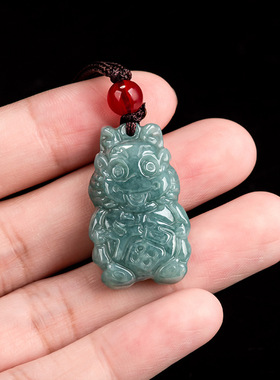 蓝水翡翠萌龙吊坠挂件