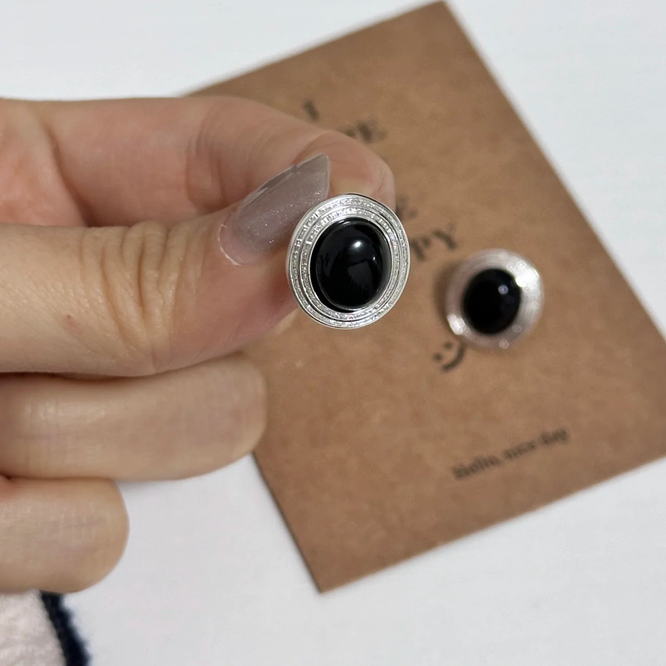 s925纯银【墨白】小众轻奢黑玛瑙椭圆形耳钉女复古高级感个性耳饰 - 图3