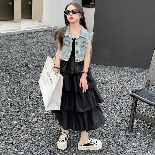 Denim vest suspender cake skirt ຊຸດສອງສິ້ນ