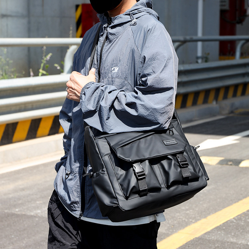 斜挎包男款大容量运动机能风挎包登山工装包单肩男包设计感邮差包,淘宝优惠券,粉丝福利购,淘宝优惠卷