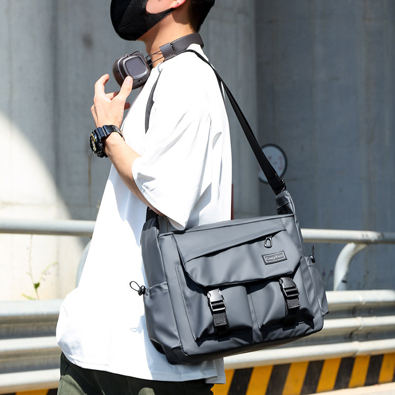 斜挎包男款大容量运动机能风挎包登山工装包单肩男包设计感邮差包,淘宝优惠券,粉丝福利购,淘宝优惠卷
