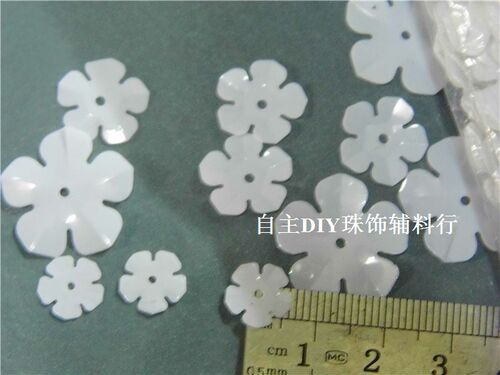 DIY手缝花形亮片曲梅花串珠手工材料服装饰品 婚纱珠片辅料米白色 - 图3