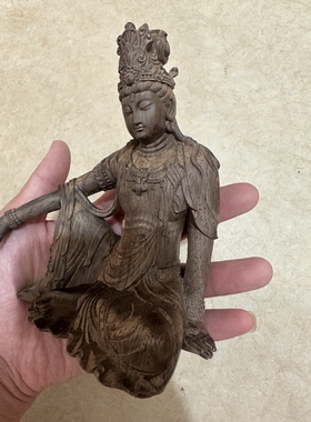 沉香木雕自在观音实木观自在菩萨摆件家用供奉佛像客厅书房工艺品