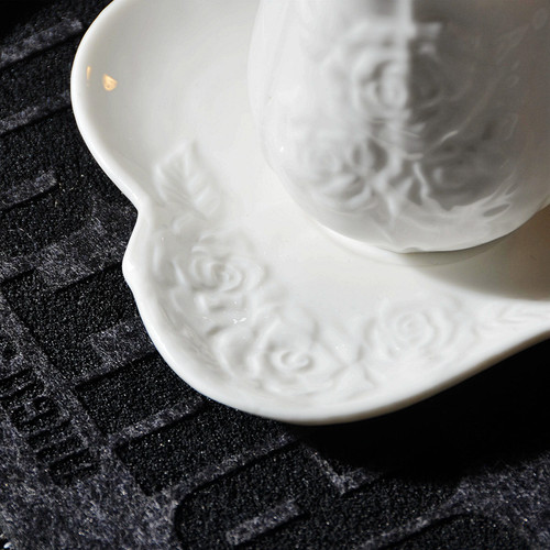 欧式简约白色浮雕玫瑰陶瓷小咖啡杯碟送一瓷勺下午意式茶点杯瑕疵-图1