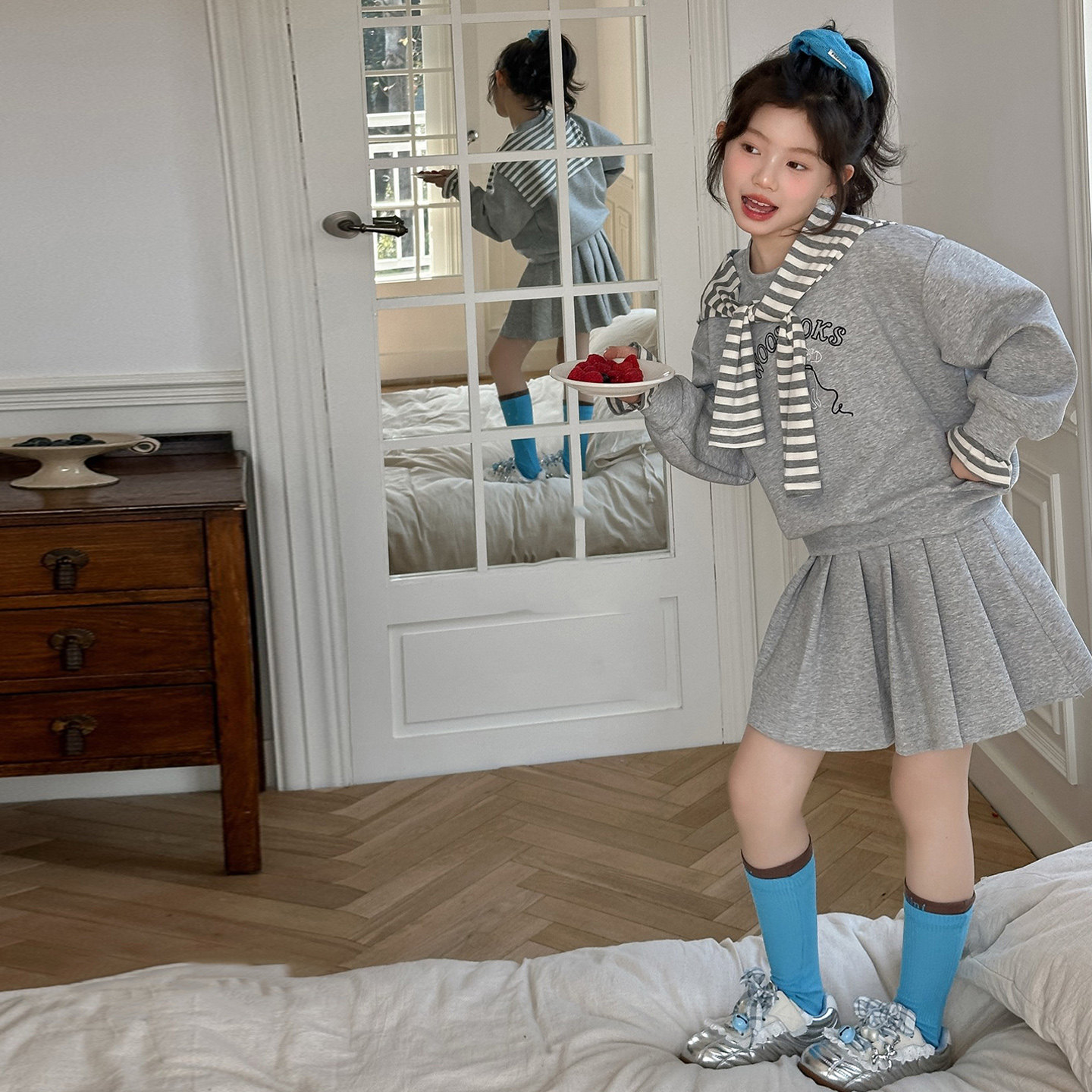 女童春秋季新款套装2026儿童装披肩卫衣洋气简约半身裙韩版两件套,淘宝优惠券,粉丝福利购,淘宝优惠卷