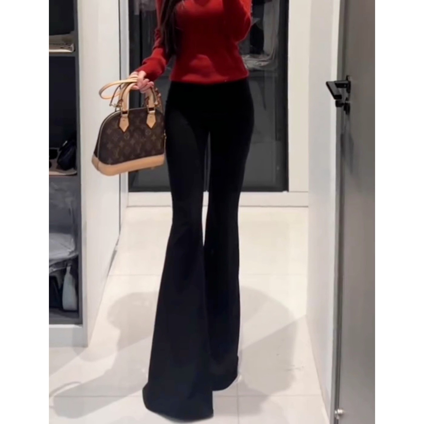 2026年春夏新款御姐范黑色高腰修身大喇叭裤女垂坠感拖地马蹄长裤,淘宝优惠券,粉丝福利购,淘宝优惠卷