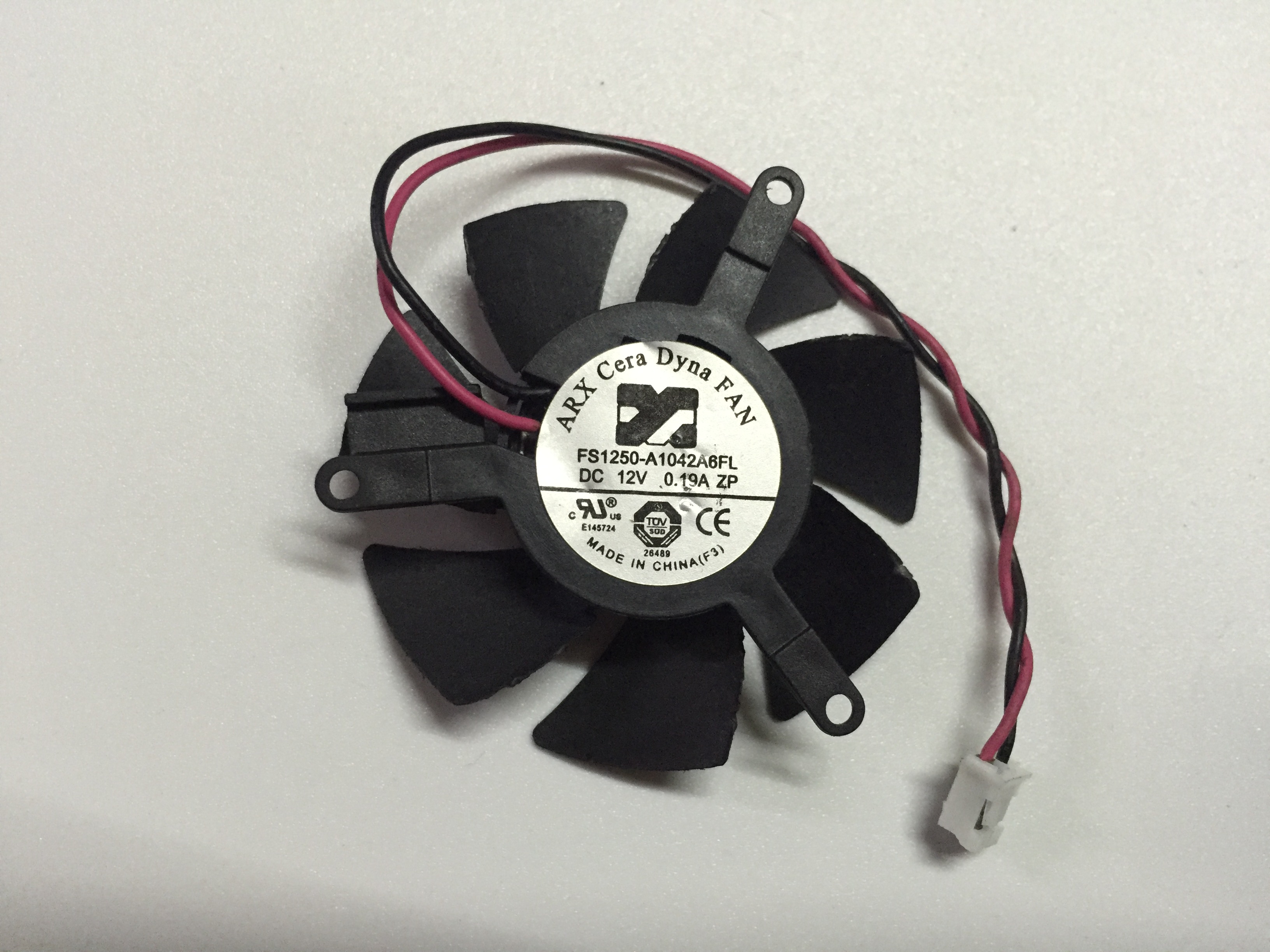 台湾三巨 FS1250-A1042A6FL 12V 0.19A显卡风扇 直径46mm孔距39mm - 图2