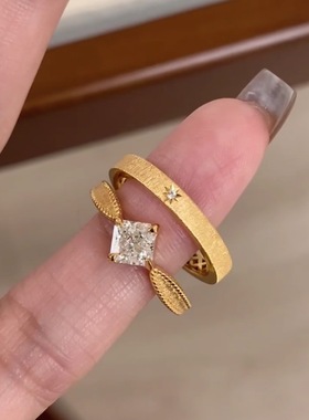 925纯银atger中古公主方钻戒指女复古拉丝高级感雕刻方块高级指环