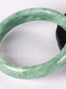 玉石翡翠A货手镯原石打磨翡翠色淡绿色飘花贵州翠玉手镯手环