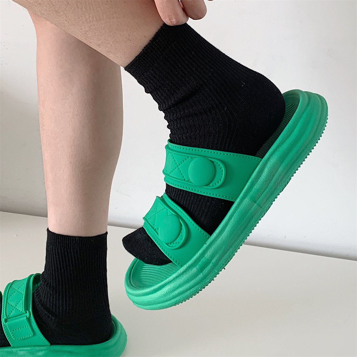 细细条 绿色个性双带凉拖鞋夏ins潮时尚平底外穿防滑厚底沙滩鞋女,淘宝优惠券,粉丝福利购,淘宝优惠卷