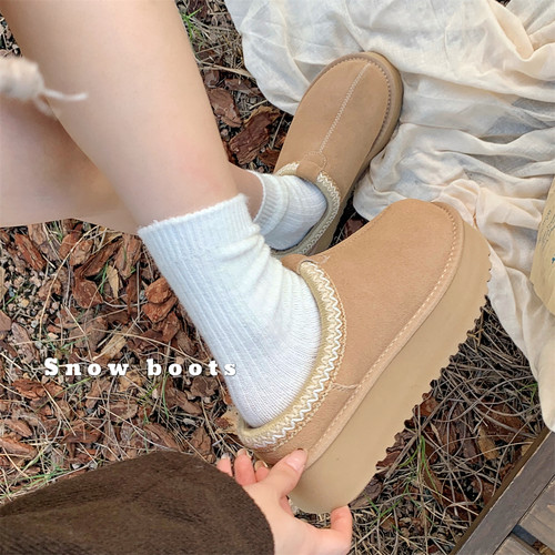 细细条 真牛皮羊毛民族风厚底雪地靴女冬时尚增高保暖毛毛半拖鞋 - 图0