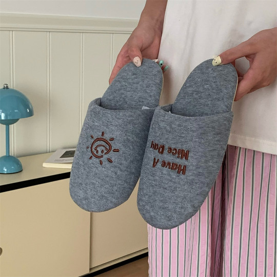 Thin strips of retro creative embroidery silent floor shoes