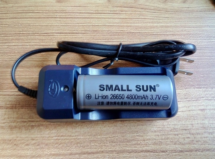 SMALL SUN/小太陽26650鋰電池 4800毫安強光手電筒專用電池 正品