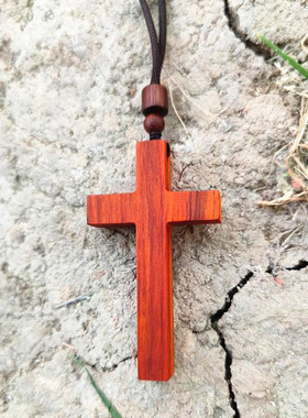 红花梨木雕刻十字架吊坠项链