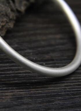 贵州银色民族特色999足银古法银闭口光圈流行手镯纯银手镯