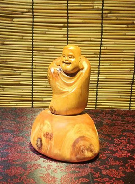 太行崖柏雕刻招财一物一拍手把件