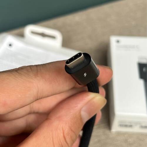 苹果 雷雳4 USB-C Pro 连接线 1米 雷电4pro高速传输线国行全新 - 图3