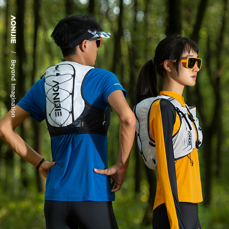 奥尼捷大容量越野背包跑步男双肩女超轻户外马拉松徒步水袋骑行包