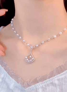 今年流行的珍珠项链2024