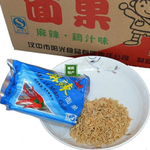 陕西汉中特产城固月亮方便面果鸡汁麻辣香酥虾味休闲零食60袋整箱 - 图0