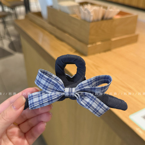 AB款蓝色格纹爱心蝴蝶结盘发抓夹女大号发量多后脑勺鲨鱼夹头饰 - 图3