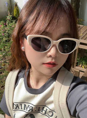 白框防紫外线圆脸墨镜遮阳高级感