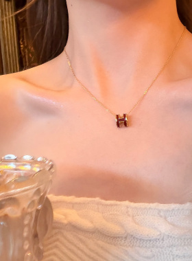 精致主义~红色H字母项链毛衣链