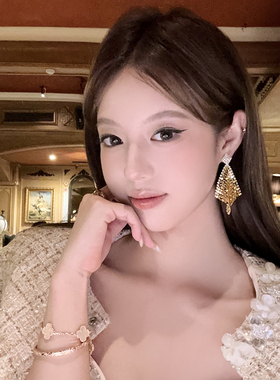 天生姐感重工菱形亮片耳环
